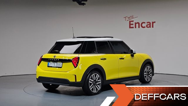 Mini COOPER 5Door Classic купить на сайте DeffCars