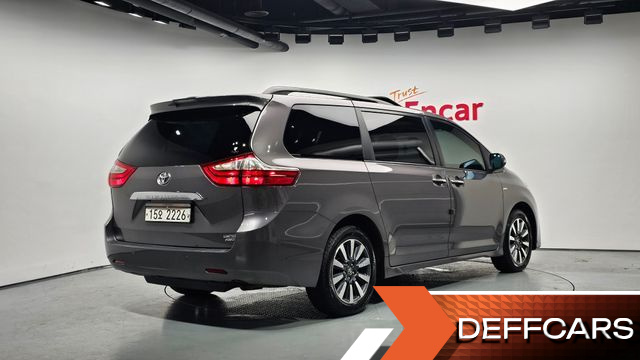 Toyota SIENNA 3.5 AWD купить на сайте DeffCars