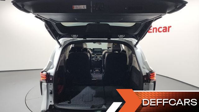 Toyota SIENNA 2.5 Hybrid 2WD купить на сайте DeffCars
