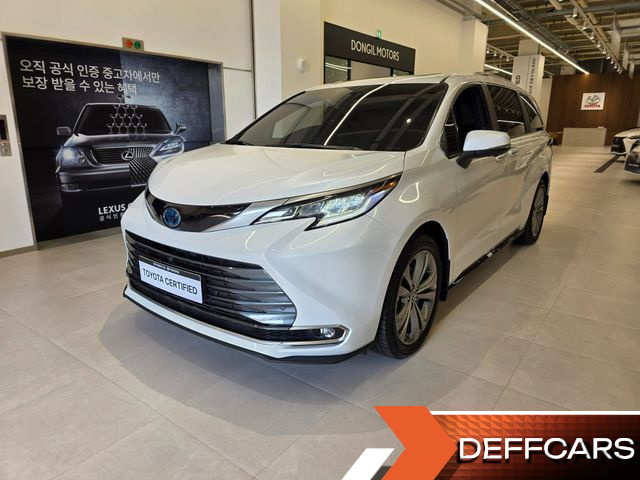 Toyota SIENNA 2.5 Hybrid 2WD купить на сайте DeffCars