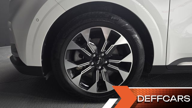 Kia CARNIVAL Gasoline 9-Seater Signature купить на сайте DeffCars