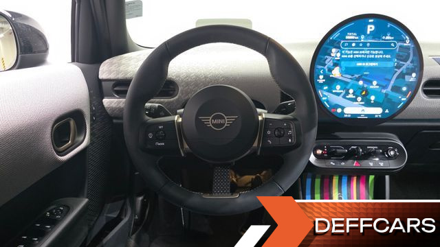 Mini COOPER 5 Door Favoured купить на сайте DeffCars