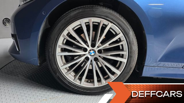 BMW 3-SERIES 320i Luxury купить на сайте DeffCars