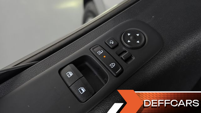 Hyundai STARIA L3.5 Cargo 5-Seater Modern купить на сайте DeffCars