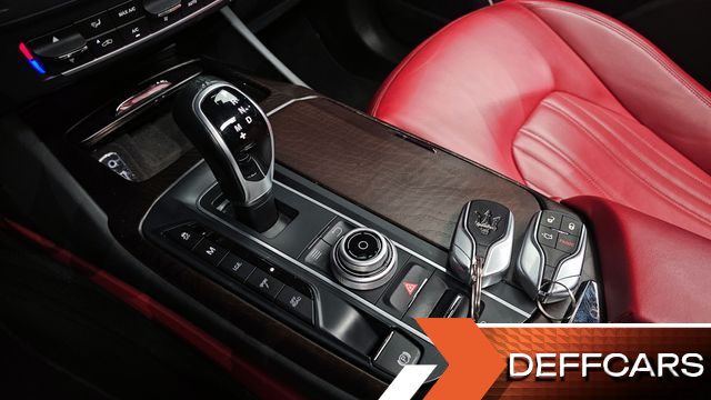 Maserati LEVANTE 3.0 AWD Luxury купить на сайте DeffCars