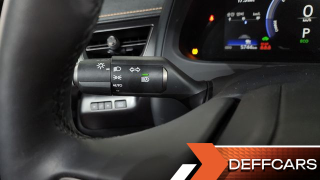 Lexus UX 2.0 2WD купить на сайте DeffCars