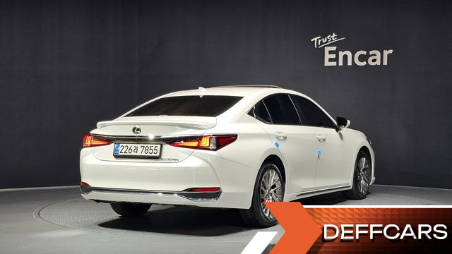 Lexus ES Luxury Plus купить на сайте DeffCars