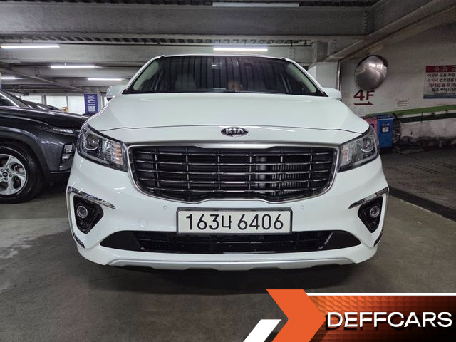 Kia CARNIVAL 9-Seater Luxury купить на сайте DeffCars
