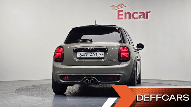 Mini COOPER 5Door Standard 3rd купить на сайте DeffCars