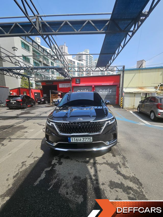 Kia CARNIVAL Gasoline 7-Seater Signature купить на сайте DeffCars