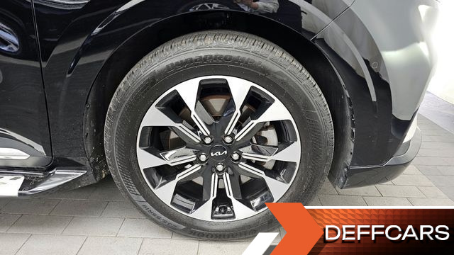 Kia CARNIVAL 7-Seater Hi-Limousine Signature купить на сайте DeffCars