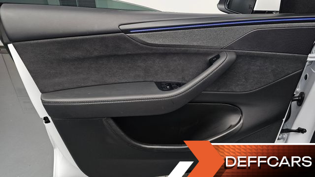 Tesla MODEL Y Long Range AWD купить на сайте DeffCars