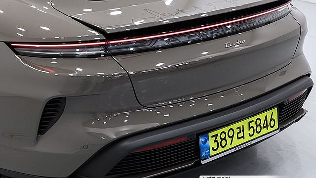 Porsche TAYCAN Turbo купить на сайте DeffCars