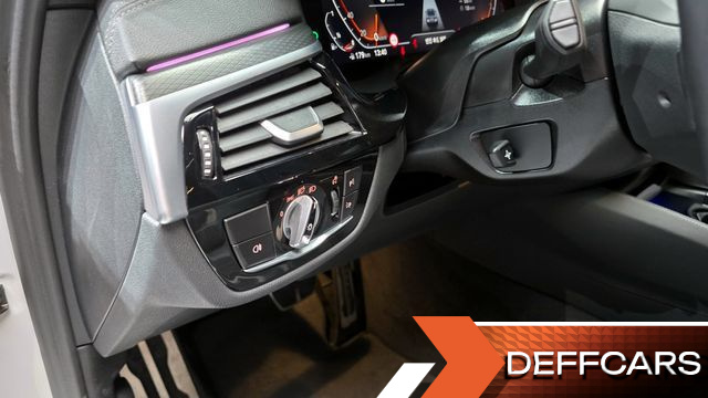 BMW 5-SERIES 520i M Sport купить на сайте DeffCars