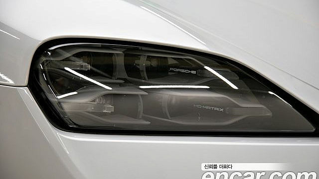 Porsche TAYCAN 4S купить на сайте DeffCars