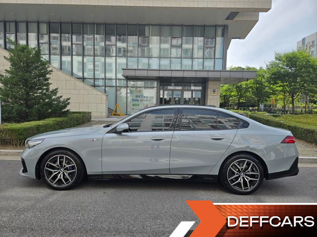 BMW 5-SERIES 520i M Sport купить на сайте DeffCars