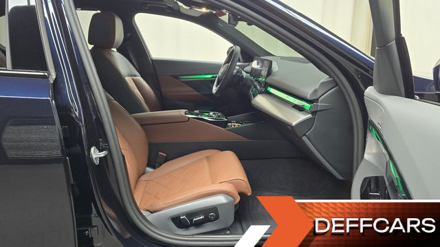 BMW 5-SERIES 530i xDrive M Sport купить на сайте DeffCars