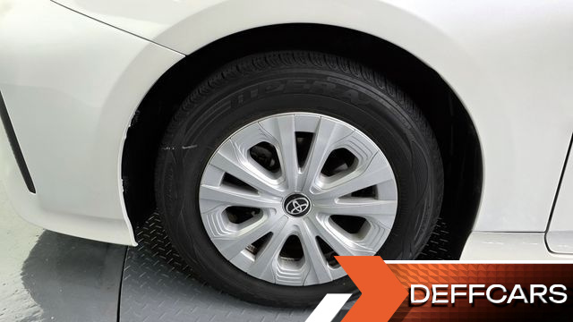 Toyota PRIUS 1.8 купить на сайте DeffCars