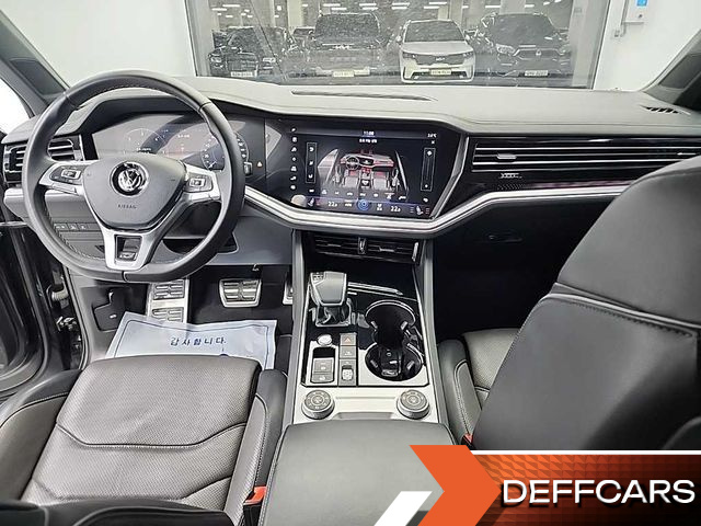 Volkswagen TOUAREG 3.0 TDI R-Line купить на сайте DeffCars
