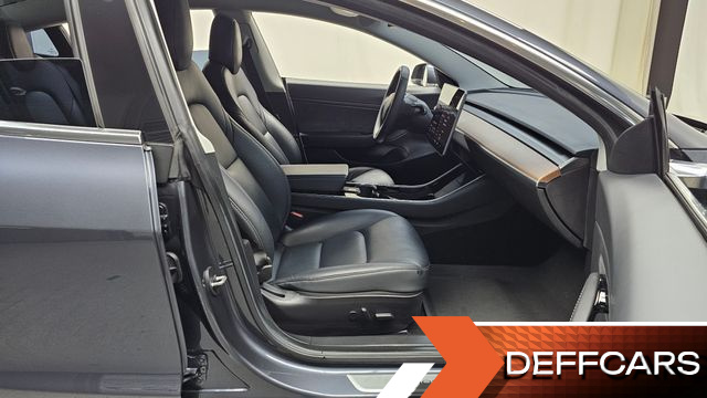 Tesla MODEL 3 Long Range AWD купить на сайте DeffCars