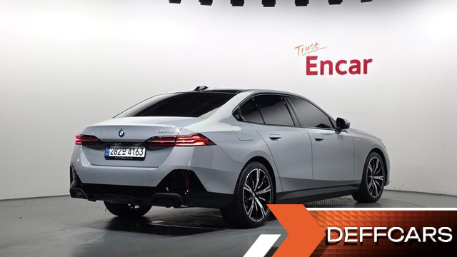 BMW 5-SERIES 530e M Sport купить на сайте DeffCars