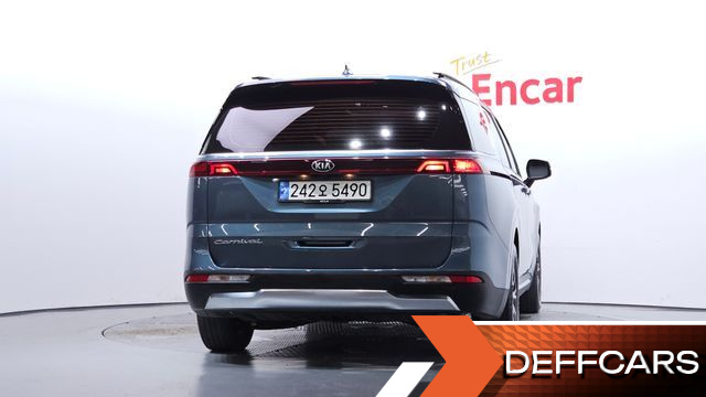 Kia CARNIVAL Diesel 9-Seater Signature купить на сайте DeffCars