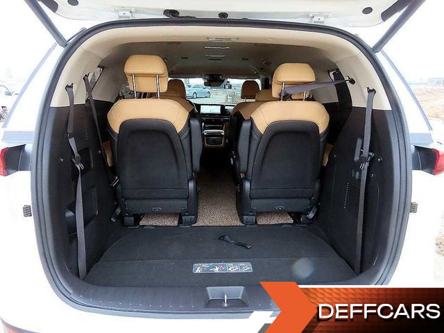 Kia CARNIVAL 9-Seater Noblesse купить на сайте DeffCars
