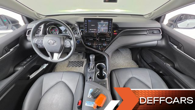Toyota CAMRY 2.5 XLE Hybrid купить на сайте DeffCars