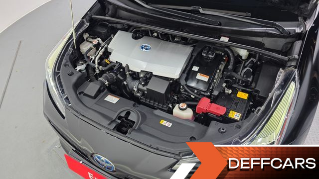 Toyota PRIUS 1.8 купить на сайте DeffCars