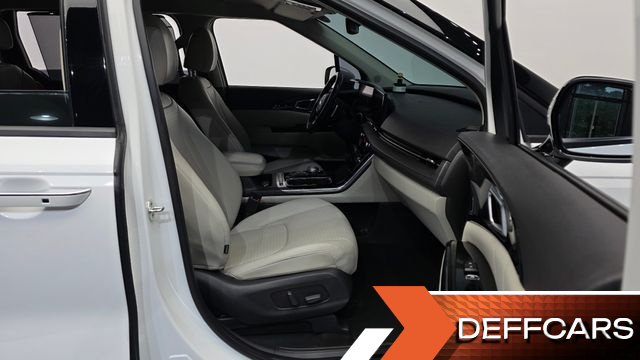 Kia CARNIVAL 9-Seater Signature купить на сайте DeffCars