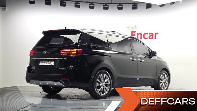 Kia CARNIVAL Gasoline 7-Seater Limousine President купить на сайте DeffCars
