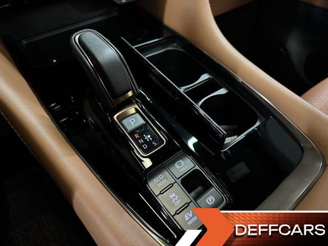 Toyota ALPHARD 2.5 HEV Executive AWD купить на сайте DeffCars