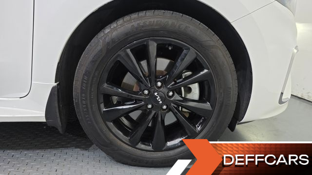 Kia CARNIVAL 9-Seater Noblesse Special купить на сайте DeffCars
