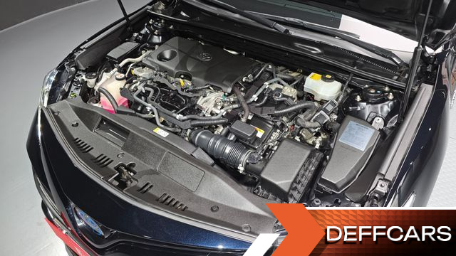 Toyota CAMRY 2.5 XLE Hybrid купить на сайте DeffCars