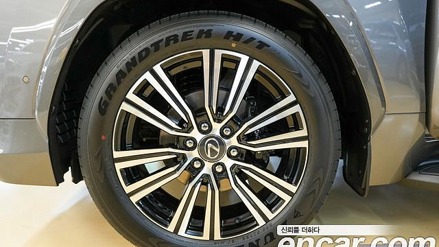 Lexus LX 700h Luxury купить на сайте DeffCars