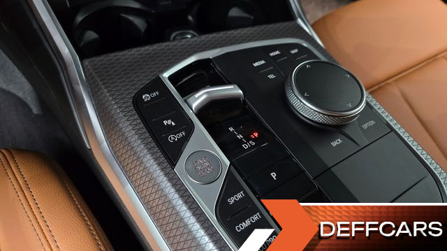 BMW 3-SERIES 320i M Sport купить на сайте DeffCars