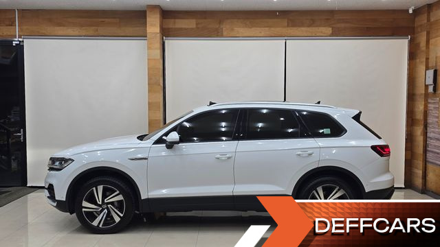 Volkswagen TOUAREG 3.0 TDI Premium купить на сайте DeffCars