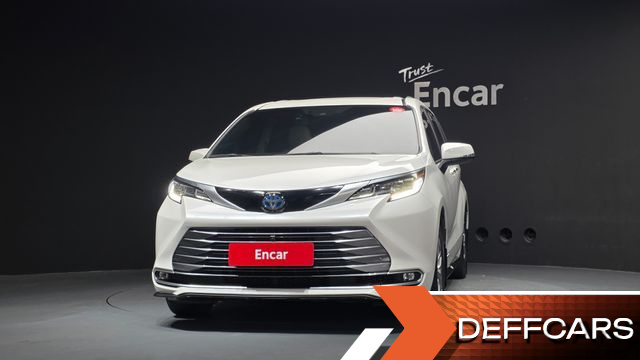 Toyota SIENNA 2.5 Hybrid AWD купить на сайте DeffCars