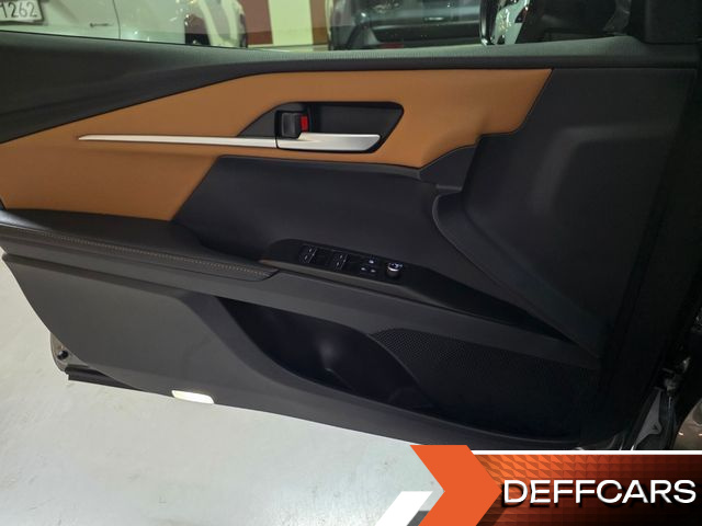 Toyota CAMRY 2.5 XLE Hybrid купить на сайте DeffCars