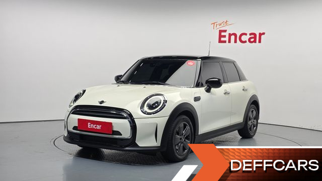 Mini COOPER 5Door Classic Launch Pack Third Generation купить на сайте DeffCars
