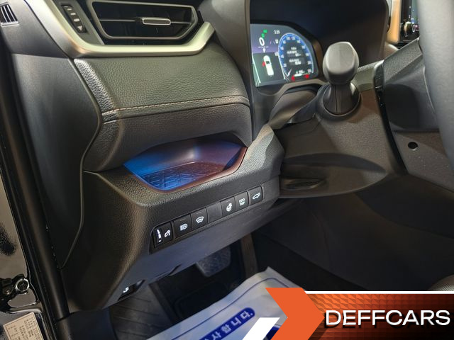 Toyota RAV4 2,5 4WD Hybrid LTD купить на сайте DeffCars