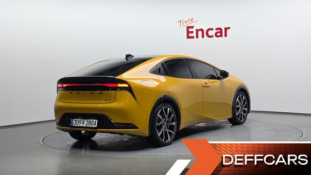 Toyota PRIUS 2.0 PHEV XSE купить на сайте DeffCars