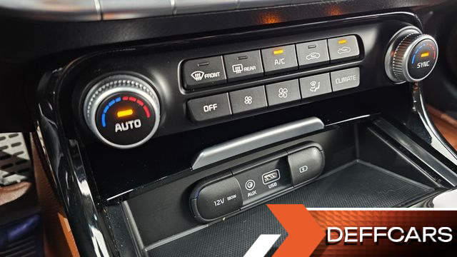Kia STINGER 2.0 Turbo 2WD Platinum купить на сайте DeffCars