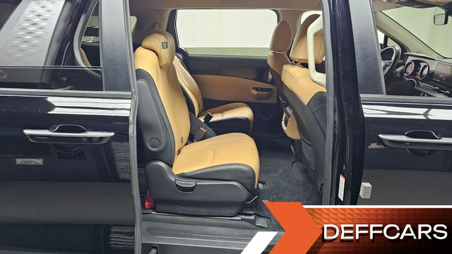 Kia CARNIVAL Gasoline 9-Seater Prestige купить на сайте DeffCars