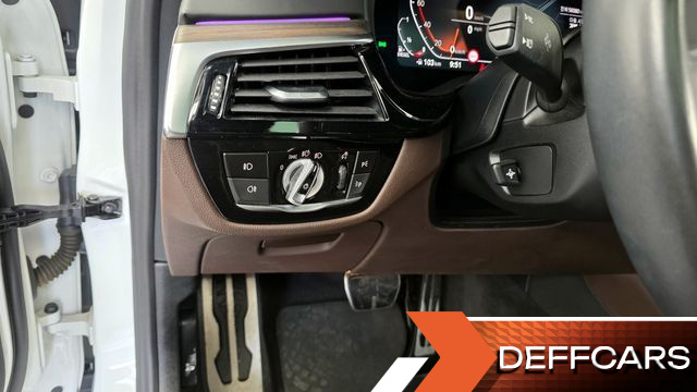 BMW 5-SERIES 520d M Sport Package Plus купить на сайте DeffCars
