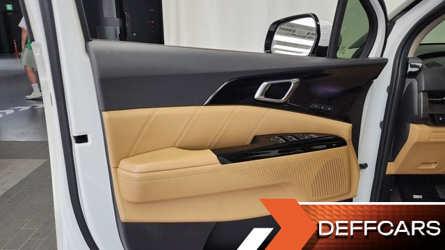Kia CARNIVAL 9-Seater Signature купить на сайте DeffCars