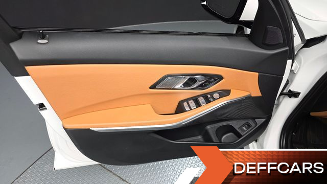 BMW 3-SERIES 320i M Sport купить на сайте DeffCars