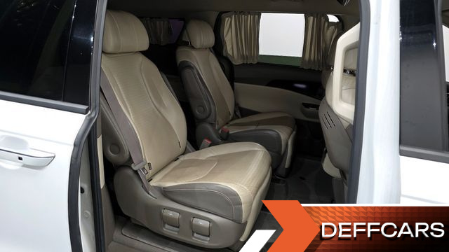 Kia CARNIVAL Gasoline 7-Seater Hi-Limousine Signature купить на сайте DeffCars