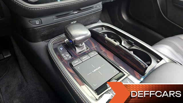 Lexus LS 3.5 Luxury AWD купить на сайте DeffCars
