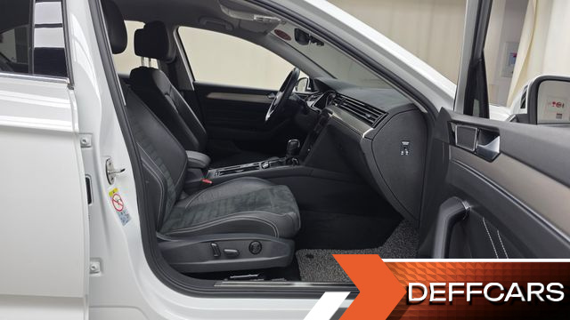 Volkswagen PASSAT 2.0 TDI Premium купить на сайте DeffCars